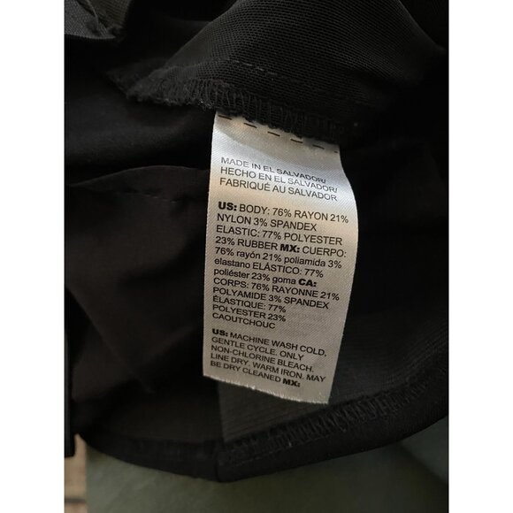 Chicos Womens Black Pull On Elastic Waist Cropped Dress Pants Size 16 Stretch - Picture 5 of 5